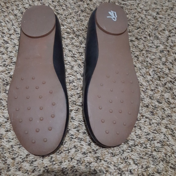 Lands' End flats 🎃 3/$30 - Picture 2 of 4